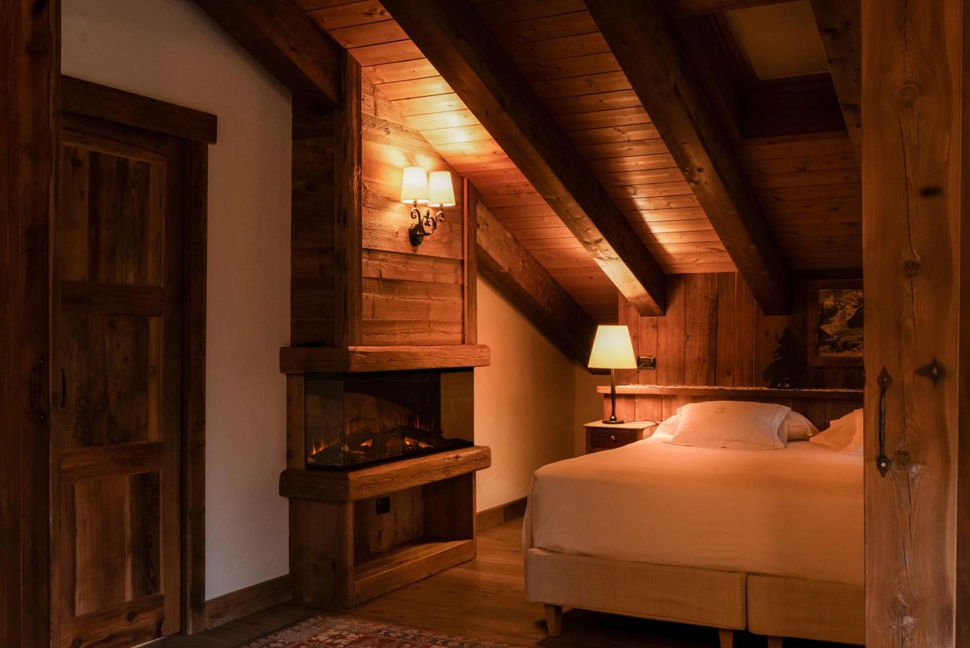 Auberge De La Maison Courmayeur Exterior photo