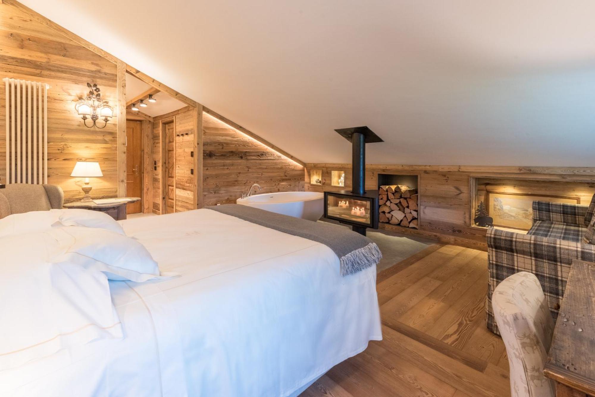 Auberge De La Maison Courmayeur Exterior photo