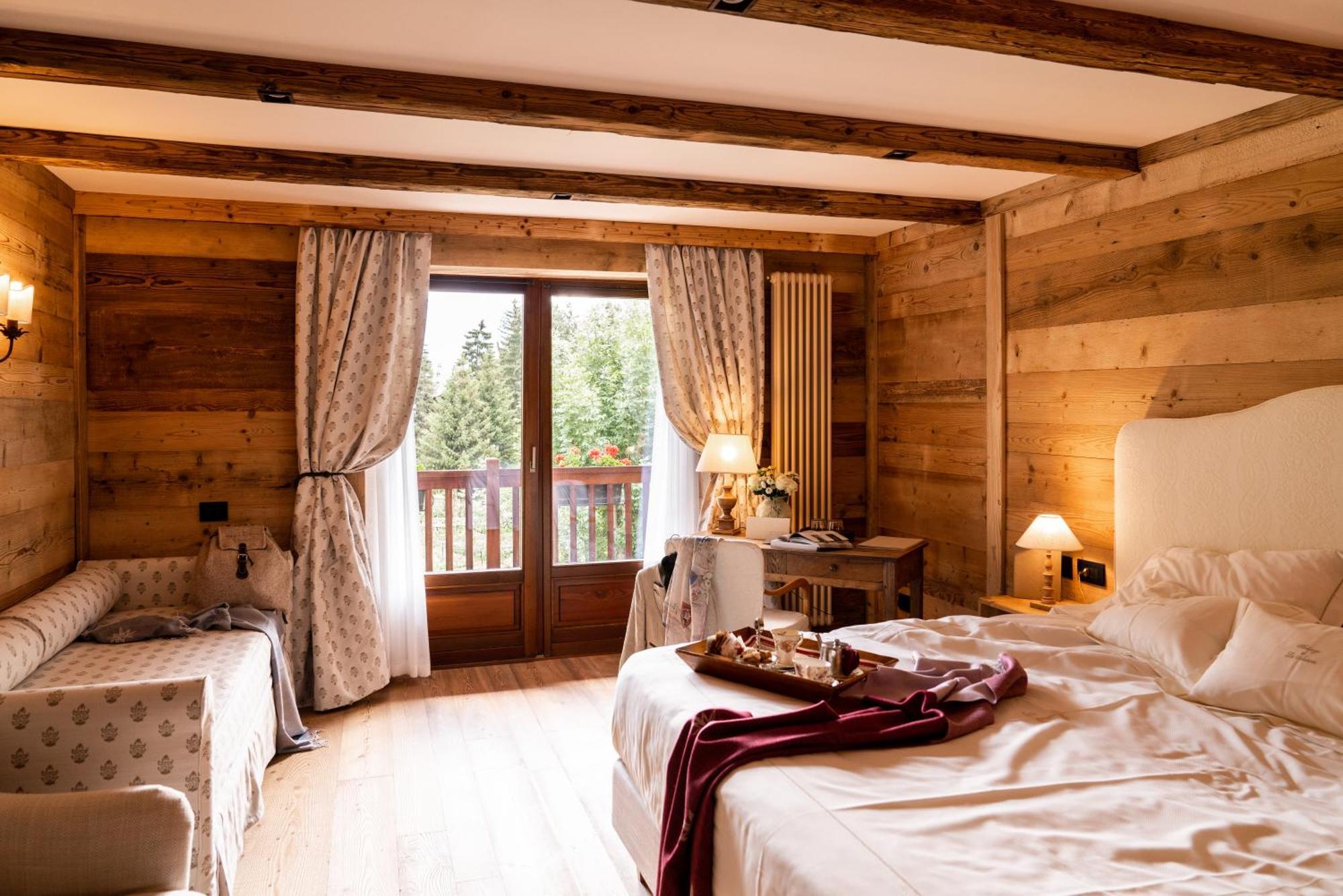 Auberge De La Maison Courmayeur Exterior photo